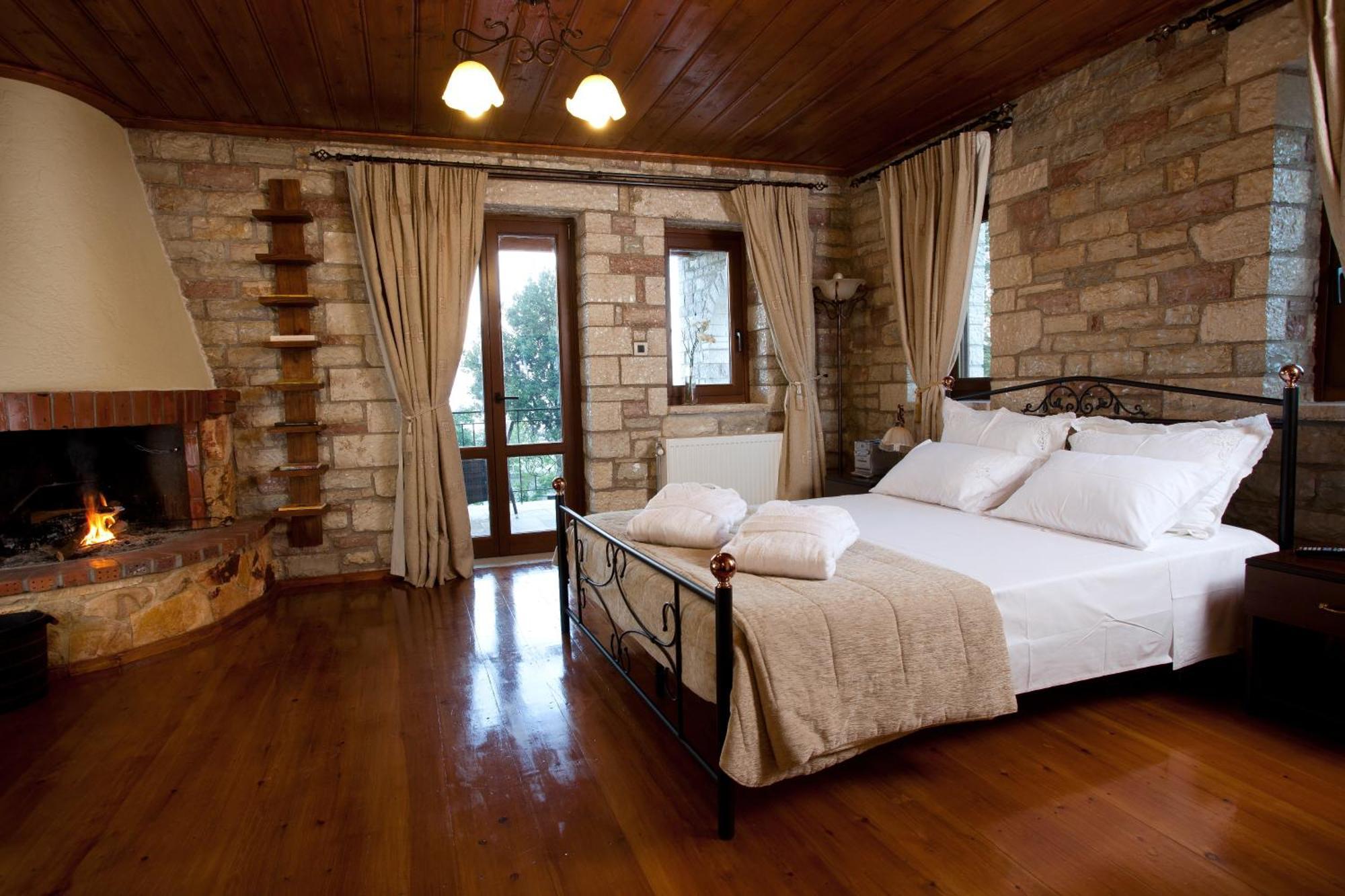 Nisista Lodge Mountain View Rodavgi Room photo